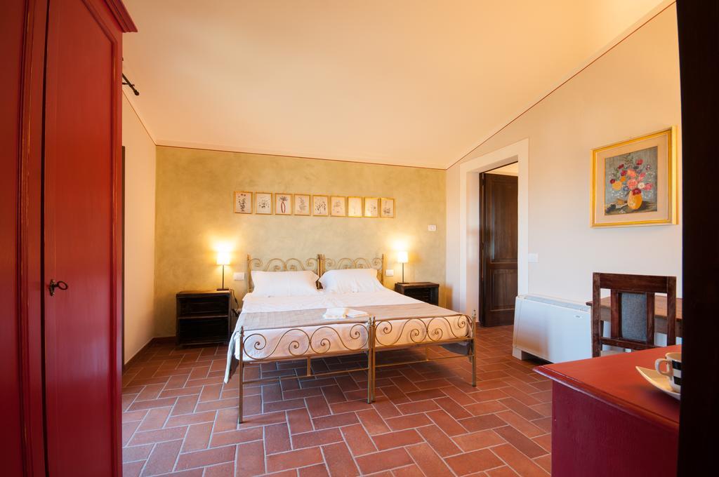 Agriturismo Borgo Tra Gli Olivi คาสติญโญน ฟิโอเรนทิโน ภายนอก รูปภาพ