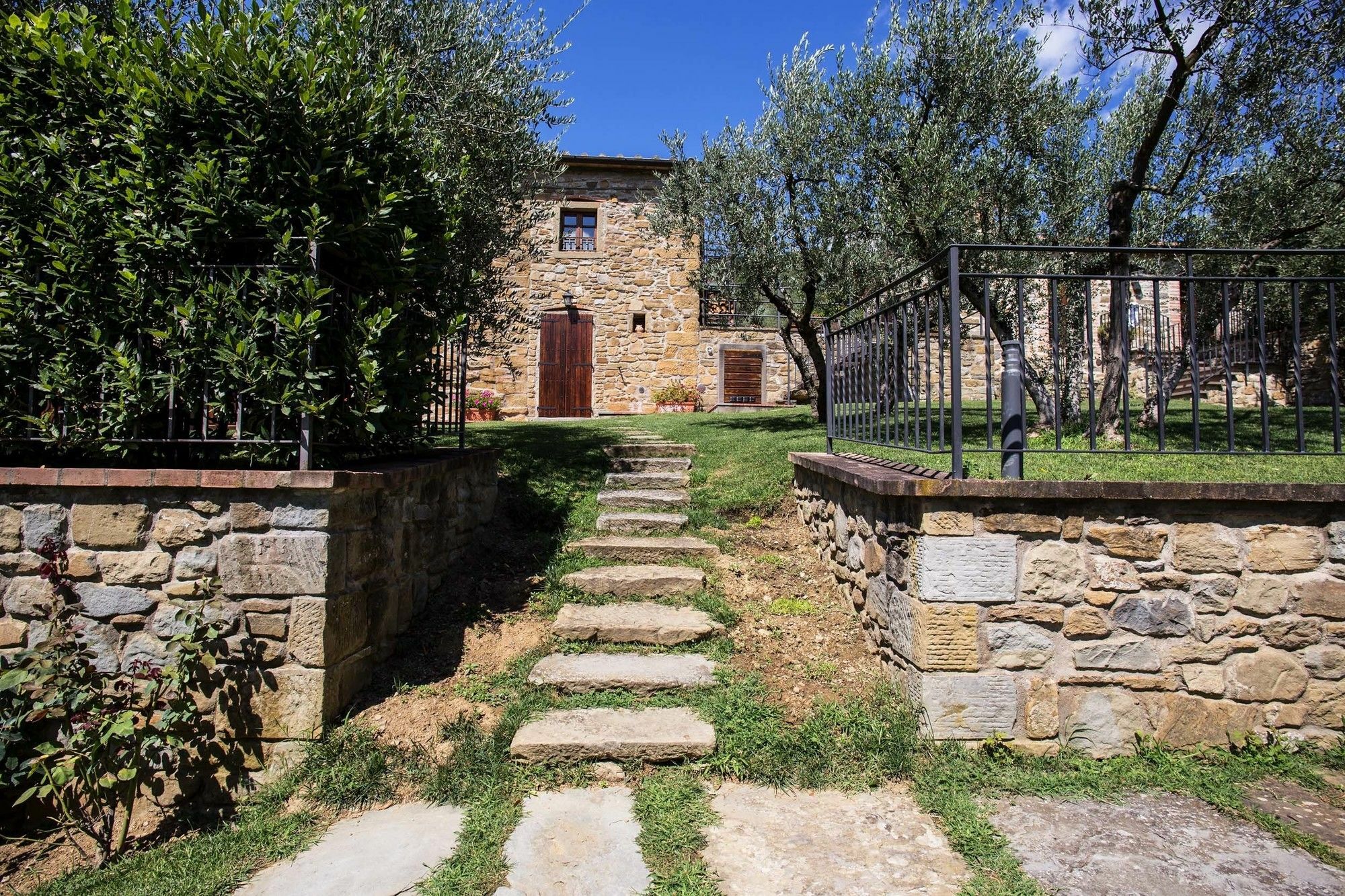 Agriturismo Borgo Tra Gli Olivi คาสติญโญน ฟิโอเรนทิโน ภายนอก รูปภาพ